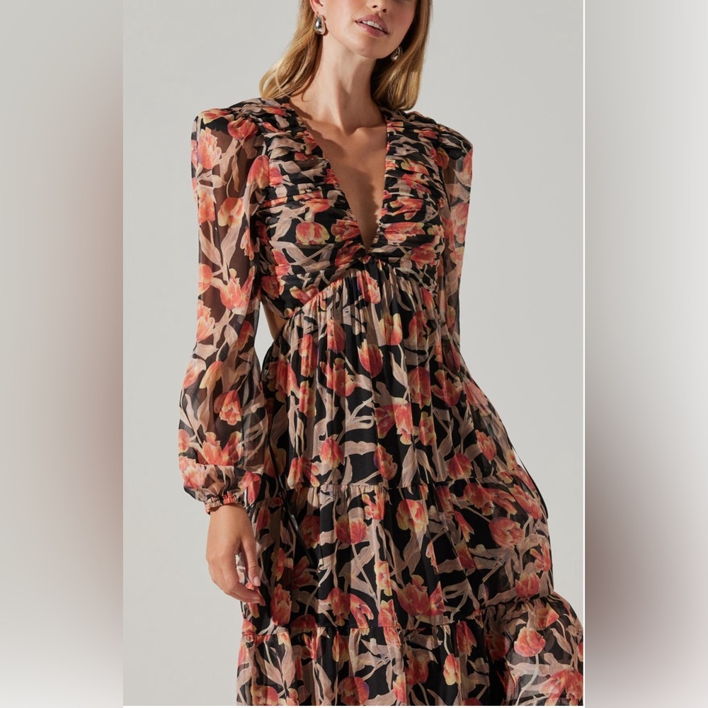 Floral Print Lace-Up Back Long Sleeve Tiered Maxi Dress